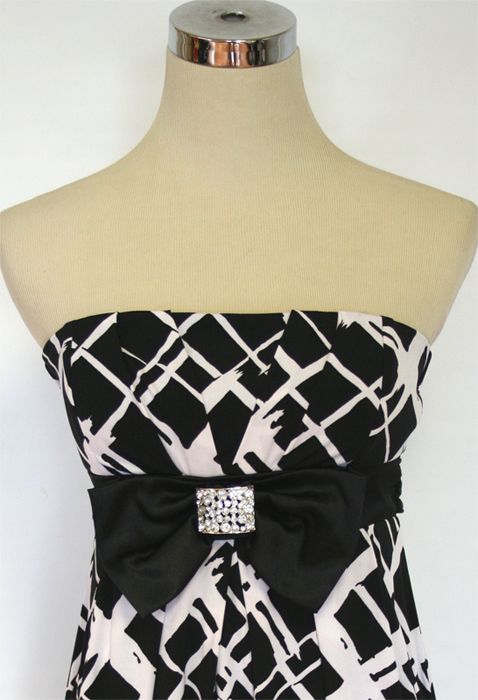 NWT SPEECHLESS $67 White Black Juniors Cocktail Dress S  