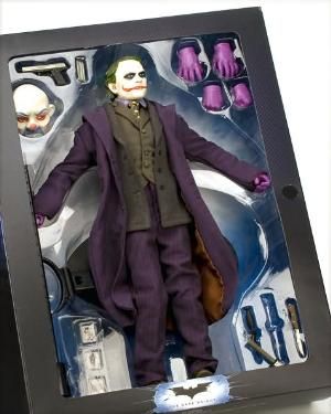 THE DARK KNIGHT JOKER 16 SCALE DELUXE EDITION  