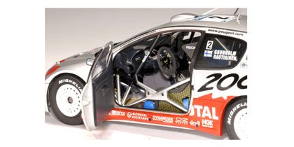 PEUGEOT 206 WRC 2002 M.GRONHOLM / T.RAUT 1/18 AUTOart  