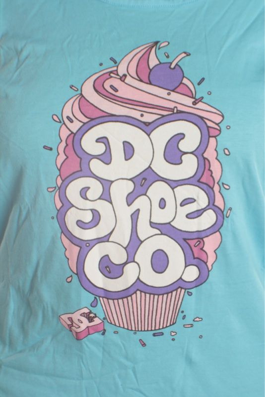 DC Womens Cupcake T Shirt Size M Aquarius Blue  