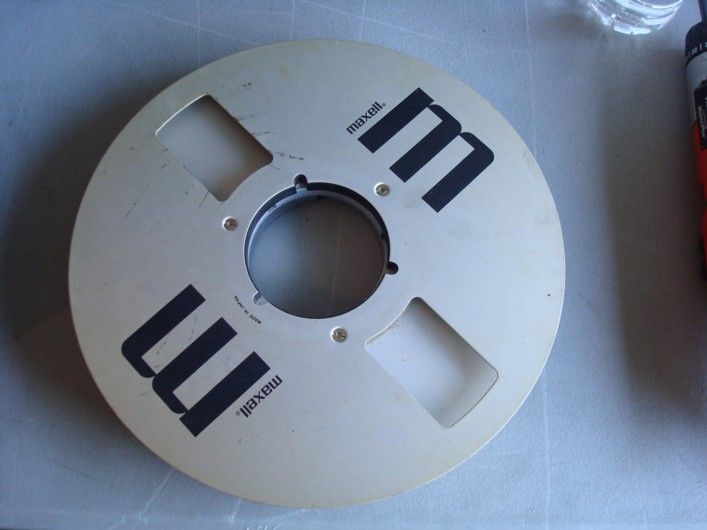 MAXELL 10 inch METAL REEL  