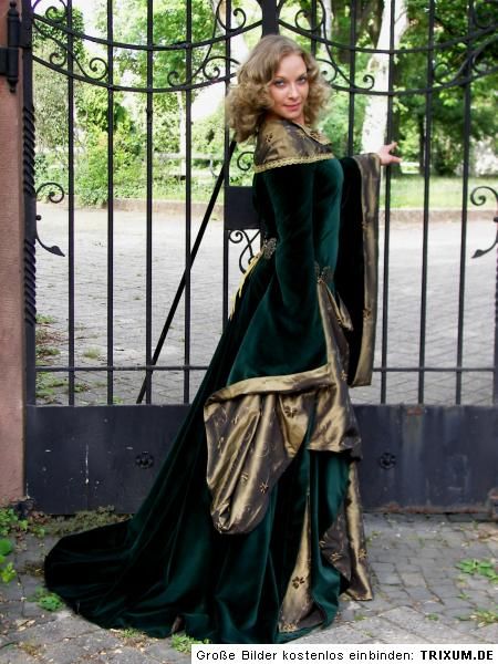 HdR Eowyn EDORAS STABLES DRESS Samtkleid Maßanf.  