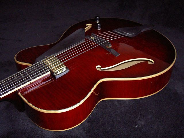 Collectible 40th Ann. Peerless Leela Jazz archtop guitar NAMM Demo w 