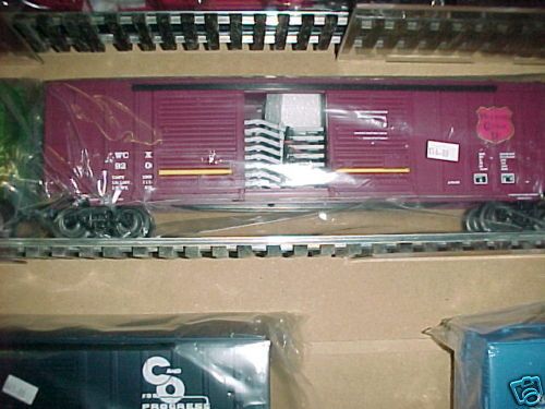 17231,,WISCONSIN CENTRAL DOUBLE DOOR BOXCAR W/FRAMES  