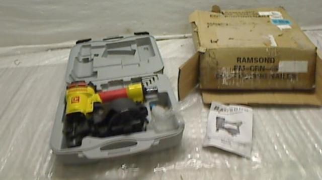 Ramsond CRN 45 7/8 Inch to 1 3/4 Inch Nails Coil Air Roofing Nailer 