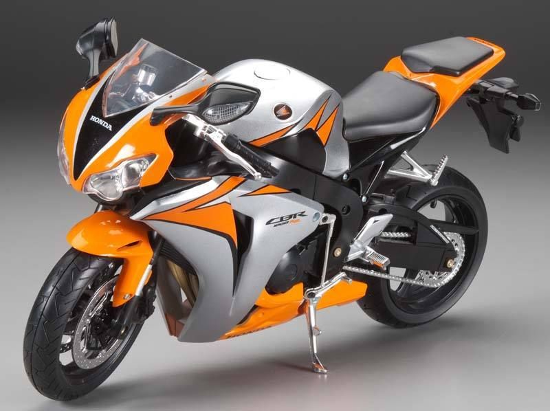 NEW New Ray Toys 49293 1/6 Honda CBR 1000RR 2010 49293 NIB 