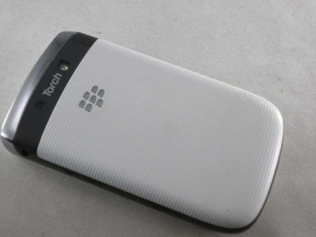 UNLOCKED WHITE RIM BLACKBERRY TORCH 9800 AT&T T MOBILE ANY SIM 