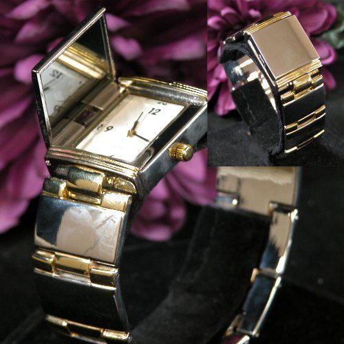 QUARTZ MOVEMENT FLIP UP MIRRORED LOCKET WATCH  