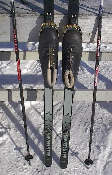 Cross Country 77 Skis 3 pin 200 cm +Poles + Boots Size 10  