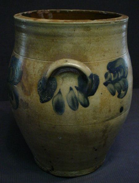 1850S BALTIMORE GREY BLUE FLORAL STONEWARE CROCK 3 GAL  