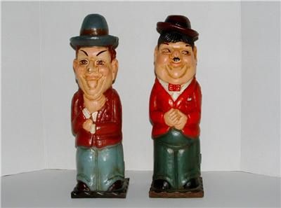 VINTAGE RETRO LAUREL & HARDY WOOD WINE BOTTLE HOLDER FIGURINE 19 