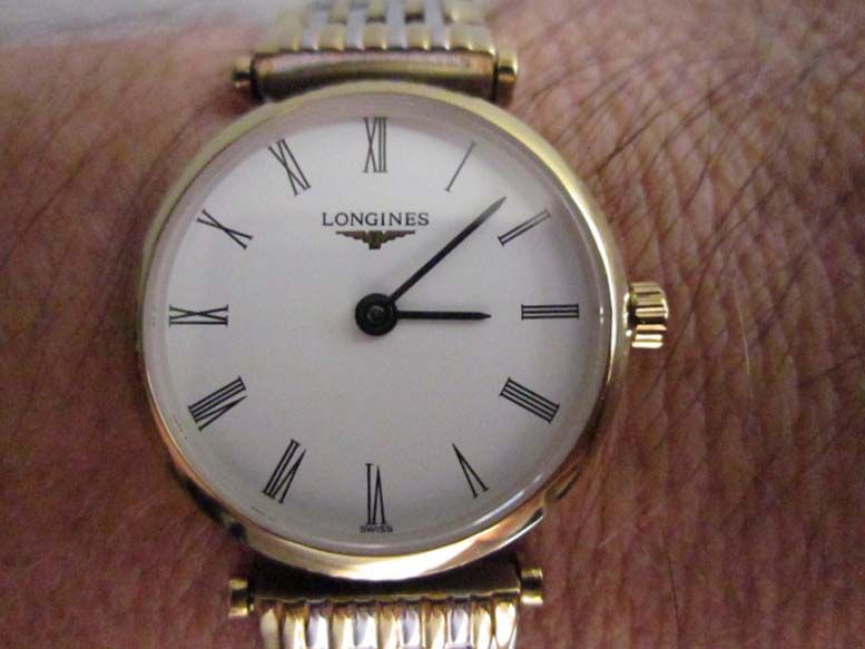 Modern Longines LA Grande Classique Womens Watch 18k Gold and 