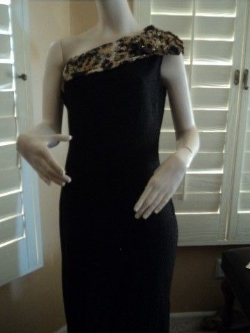 St. John Collection One Shoulder metallic Knit Gown with Bow ( Size 6 