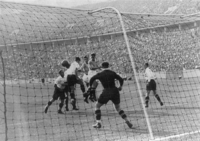 1936 Berlin Olympic Italy Austria soccer game PHOTO  