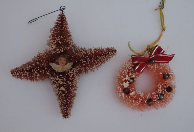 ANTIQUE STAR BOTTLE BRUSH ORNAMENT + BONUS PINK WREATH  