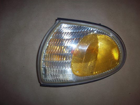 1996 1997 Ford Windstar Turn Signal Light LH  