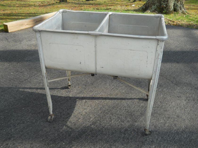   Antique Primitive Galvanized Metal Double Laundry Wash Tub   