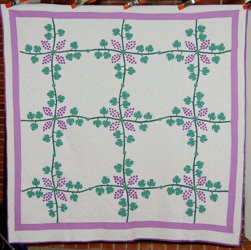 30s Marthas Vineyard Grapevine Applique Antique Quilt  