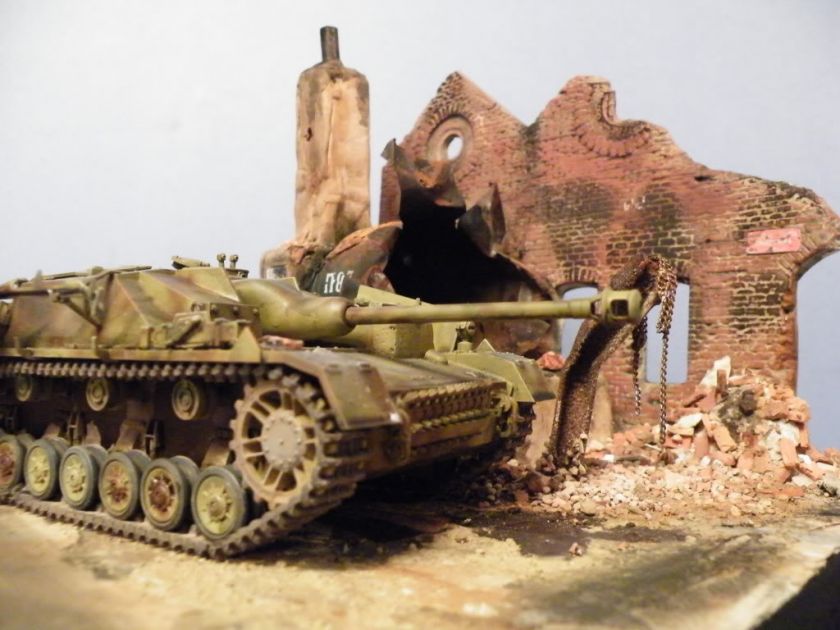 BUILT DIORAMA STALINGRAD 135 FINISHED MODEL BASE  